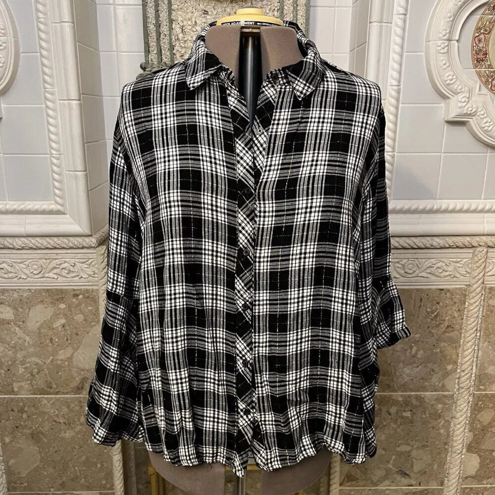 Unbranded. Size 2X. Metallic Black/white Plaid Medium Weight Rayon Shirt. B90